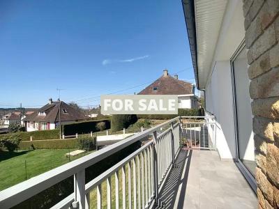 Detached House with Landscaped Garden