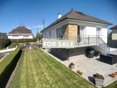 Detached House with Landscaped Garden