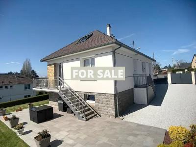 Detached House with Landscaped Garden