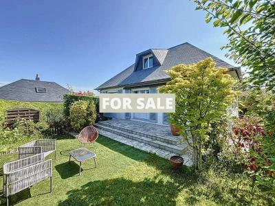 Detached House and Garden