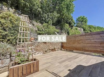 Town House in Fantastic Condition