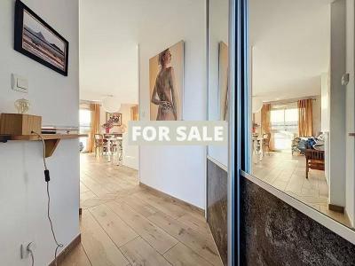 Detached House with Garden by the Coast