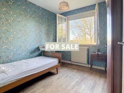 Detached House with Garden by the Coast