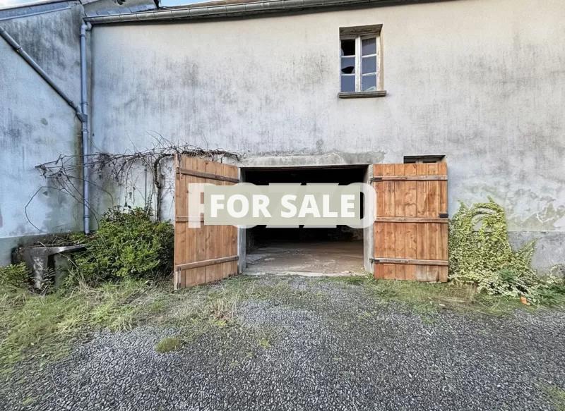 House to Renovate in Coastal Sector