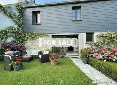 House to Renovate in Coastal Sector