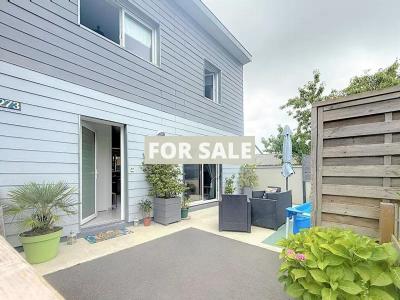 Delightful Wooden Clad Property in Coastal Resort