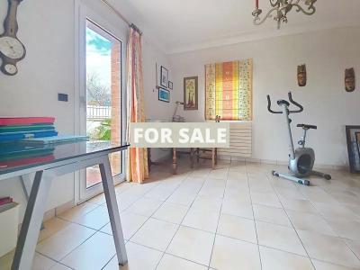 Contemporary Detached House in Coastal Location