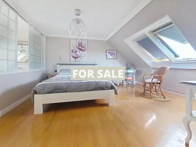 Contemporary Detached House in Coastal Location