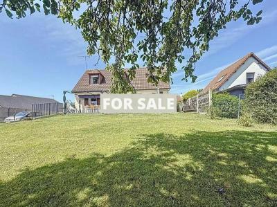 Detached House by the Coast with Landscaped Garden