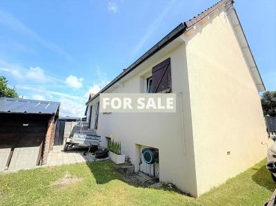 Detached House by the Coast with Landscaped Garden