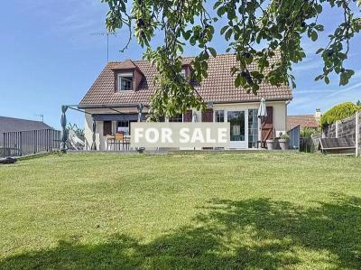 Detached House by the Coast with Landscaped Garden