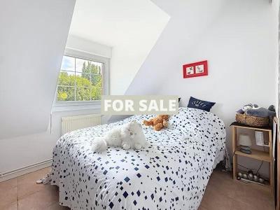 Detached House by the Coast with Landscaped Garden