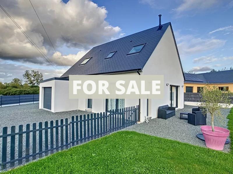 Main Photo of a 3 bedroom  House for sale