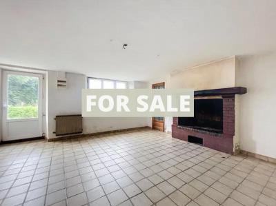 Detached Country House To Renovate Further