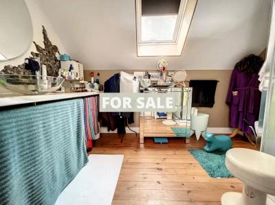 Contemporary House in Coastal Location