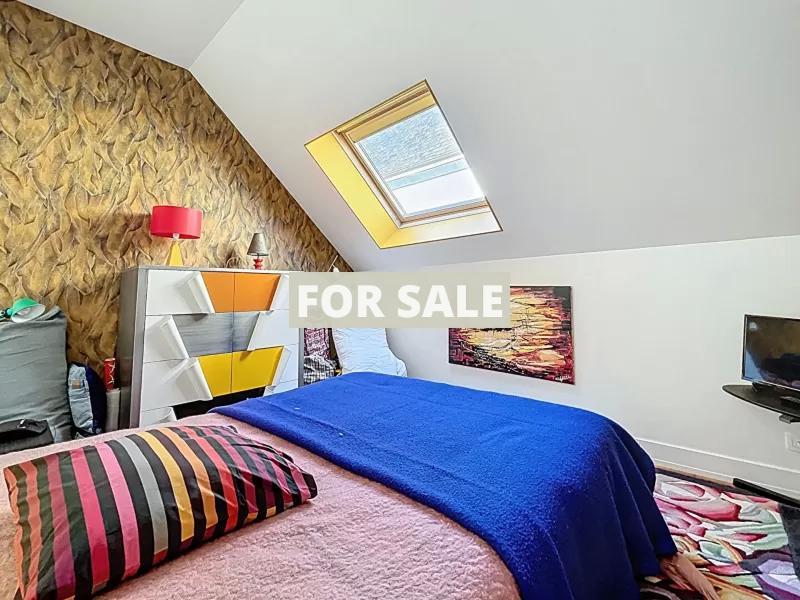 Contemporary House in Coastal Location