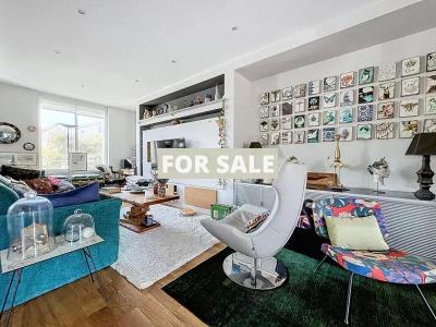 Contemporary House in Coastal Location