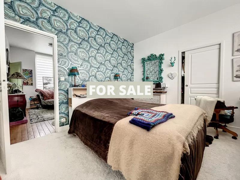 Contemporary House in Coastal Location