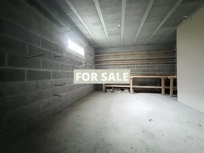 Detached House with Garden by the Coast