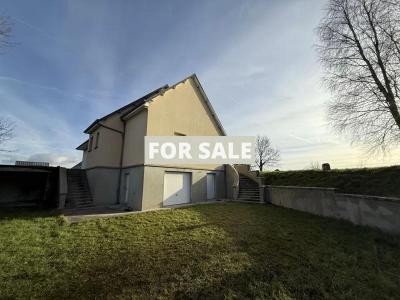 Detached House with Garden by the Coast
