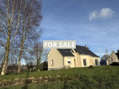 Detached House with Garden by the Coast