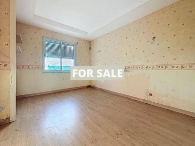 Detached House with Garden by the Coast