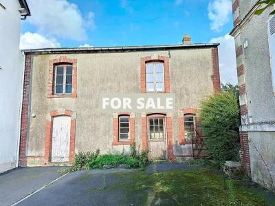 Detached House with Garden