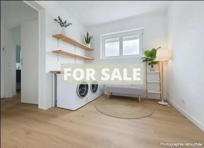 Detached Villa with Swimming Pool by the Coast