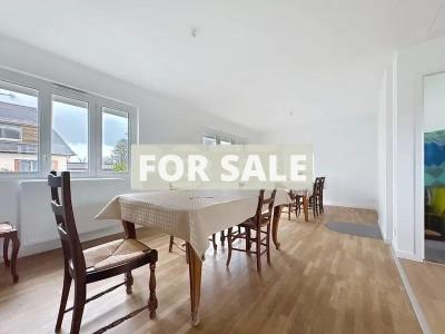 Detached Villa with Swimming Pool by the Coast