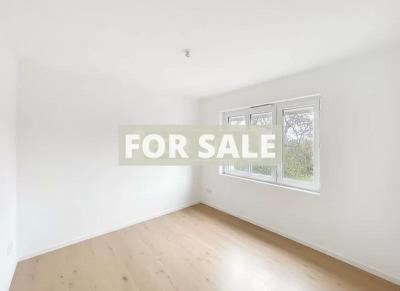 Detached Villa with Swimming Pool by the Coast