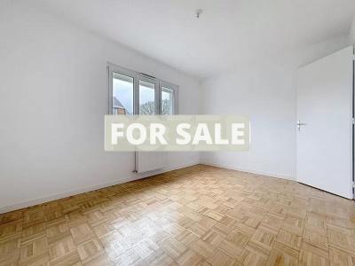 Detached Villa with Swimming Pool by the Coast