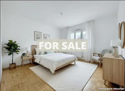 Detached Villa with Swimming Pool by the Coast