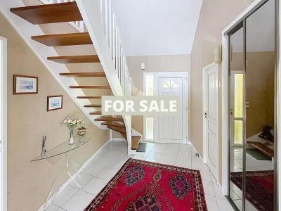 Detached House with Garden Not Far from the Coast