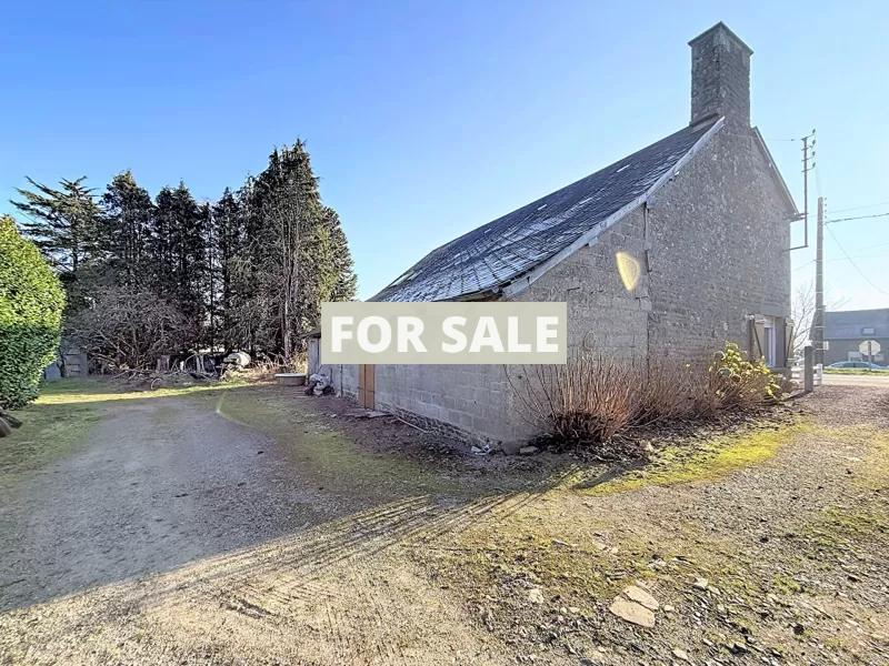 Detached Country House with Outbuildings and Open Views