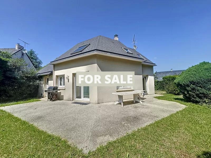 Lovely Detached House and Garden