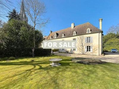 Historic Manor House with Landscaped Gardens