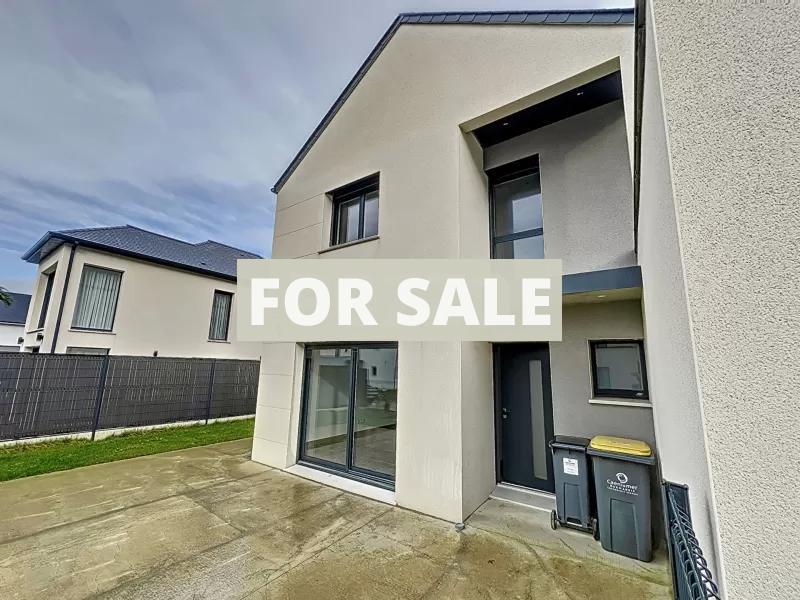 New Build Detached House with Garden