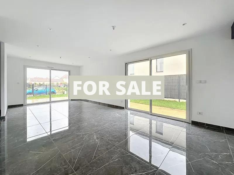 New Build Detached House with Garden