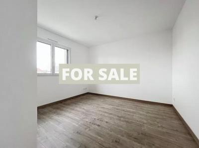 New Build Detached House with Garden