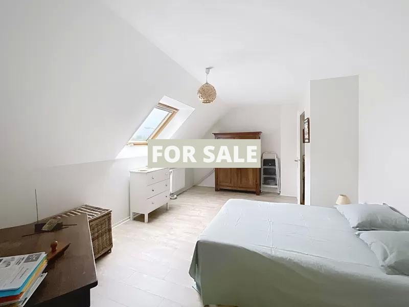 Beautiful House Inside and Out with Garden