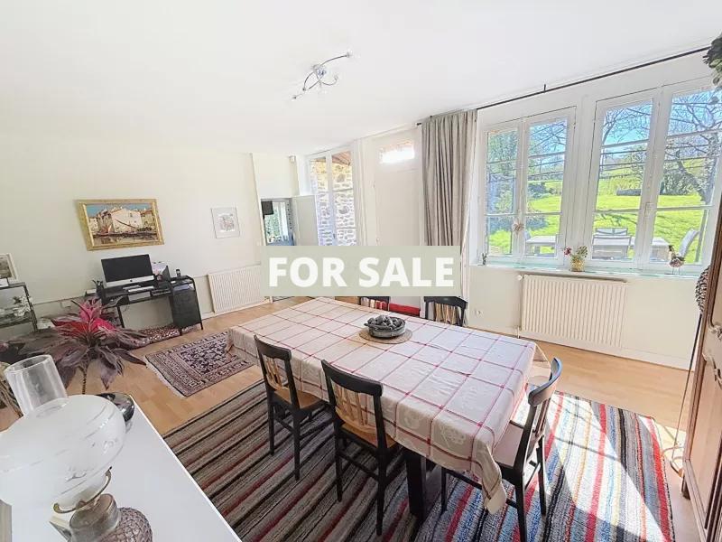 Detached House with Landscaped Garden