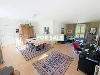 Detached House with Landscaped Garden