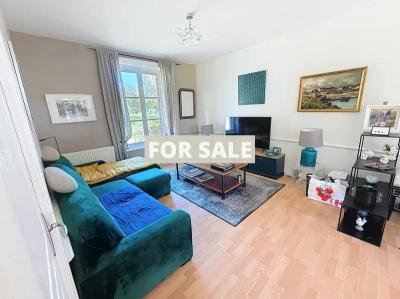 Detached House with Landscaped Garden