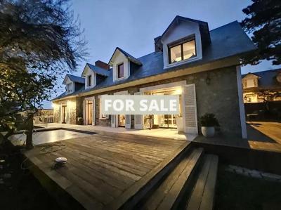 Detached House with Swimming Pool by the Coast