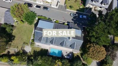 Detached House with Swimming Pool by the Coast