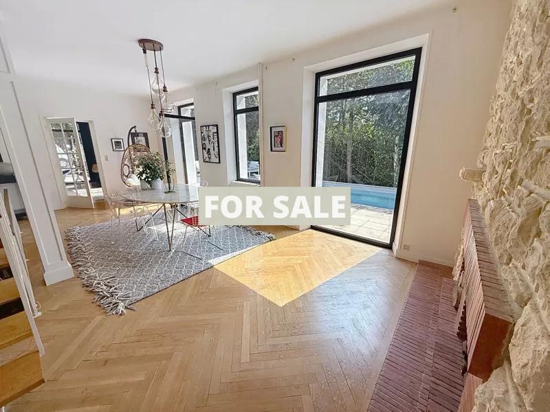 Detached House with Swimming Pool by the Coast