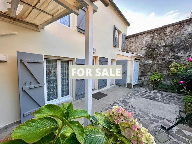 Lovely House with Sea View and Garden