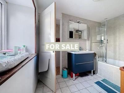 Delightful House with Courtyard Garden