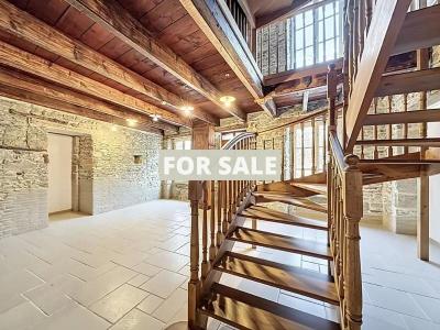 Traditional House with Garden by the Coast