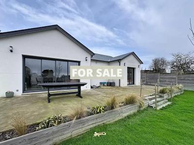 Contemporary Detached House in Coastal Location